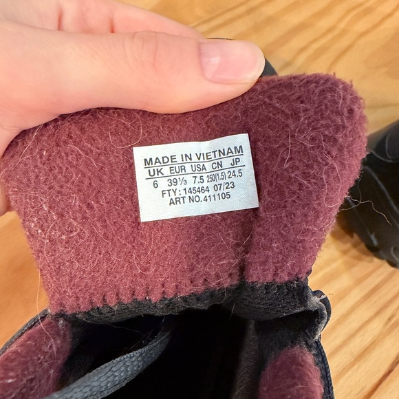 Salomon Shelter Winter Waterproof Boots - Women's size 7.5 - Picture 4 of 5